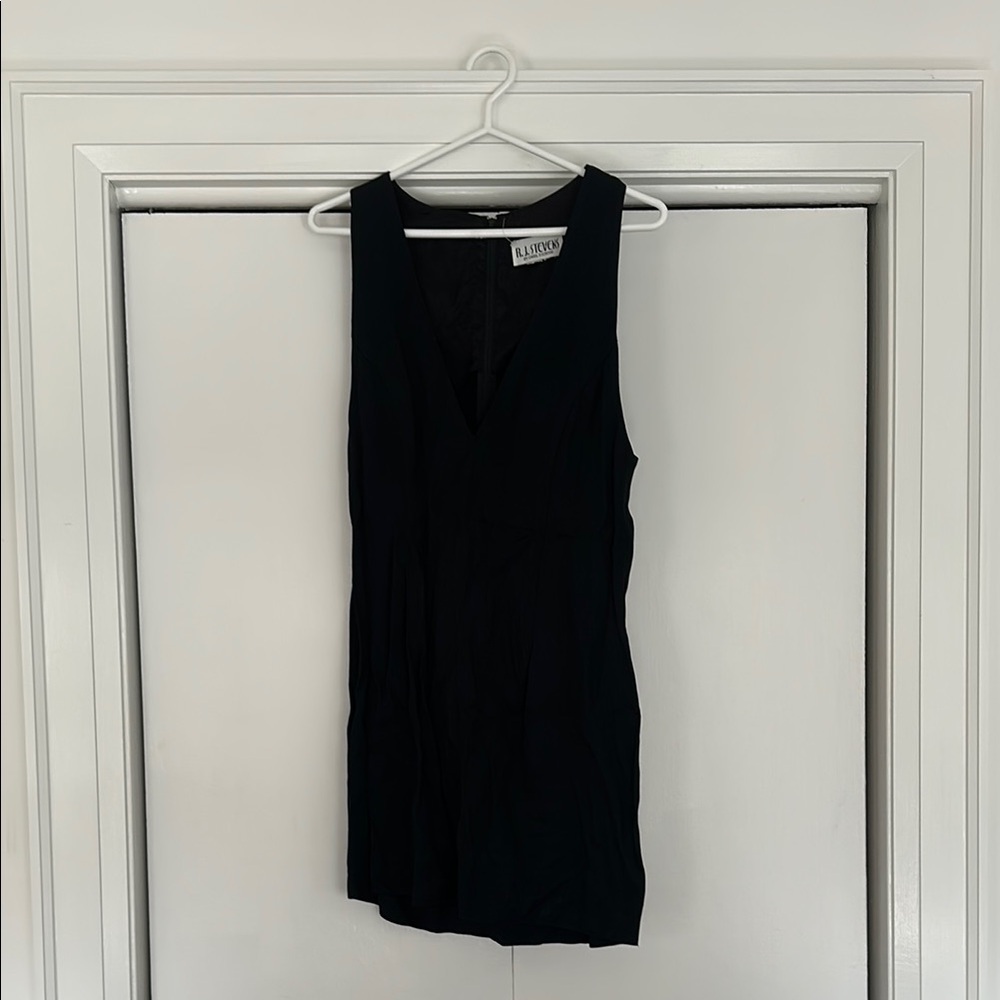 Black Sleeveless Dress